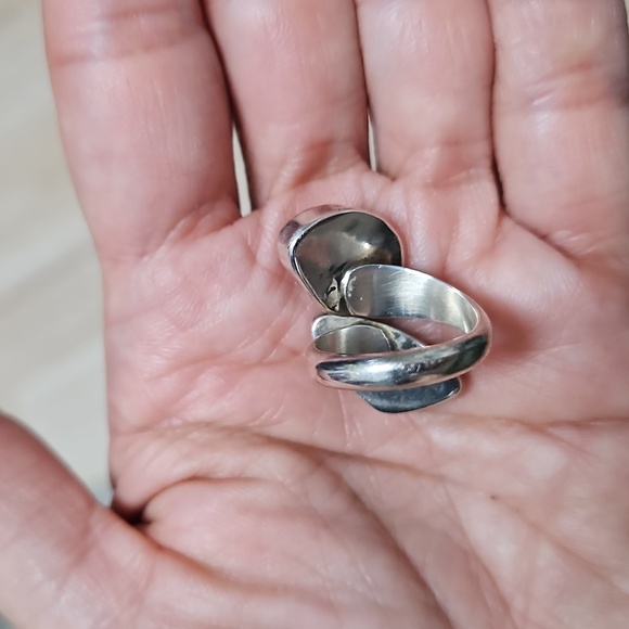 Silver and Turquoise Adjustable Ring - Picture 7 of 9